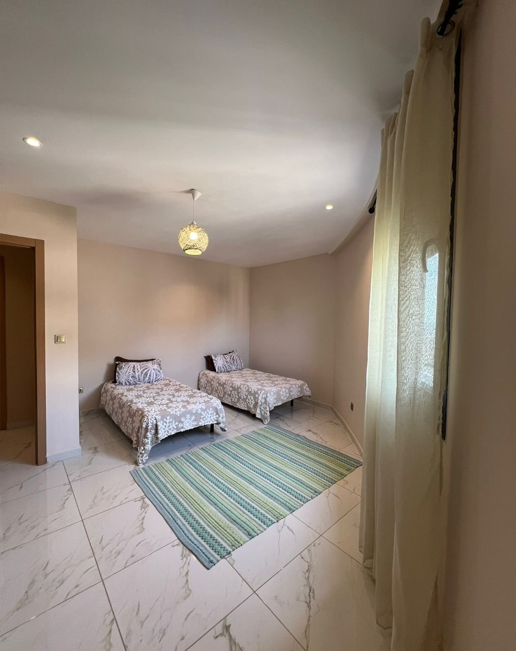 Appartement F4 à vendre à Boulverd Des Lions, Oran Sans vis-à-vis