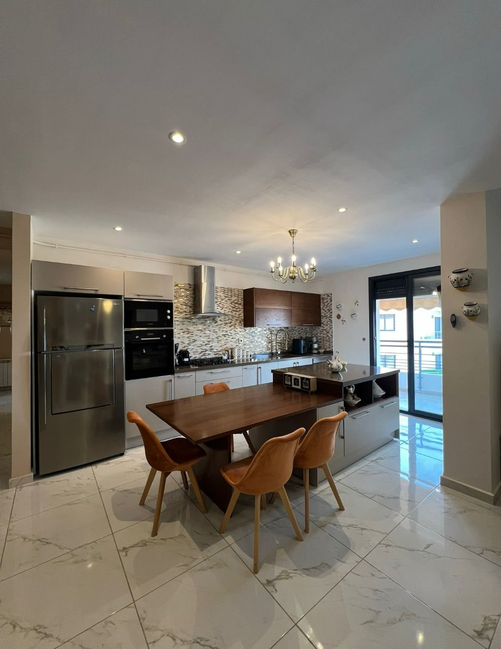Appartement F4 à vendre à Boulverd Des Lions, Oran Sans vis-à-vis
