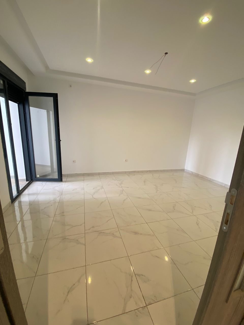 Appartement F4 à vendre à Fernand Ville, Oran avec Suite parentale