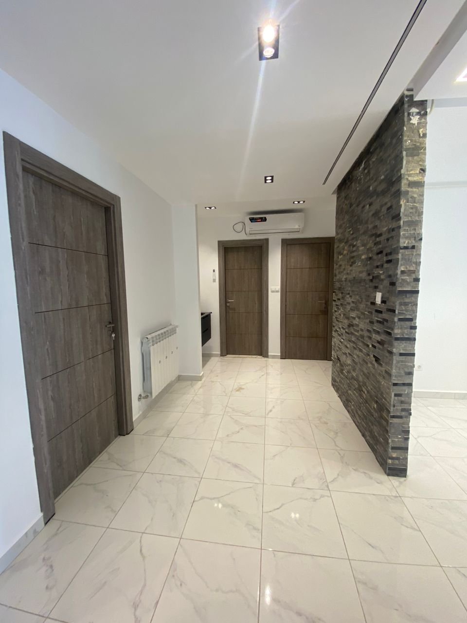 Appartement F4 à vendre à Fernand Ville, Oran avec Suite parentale
