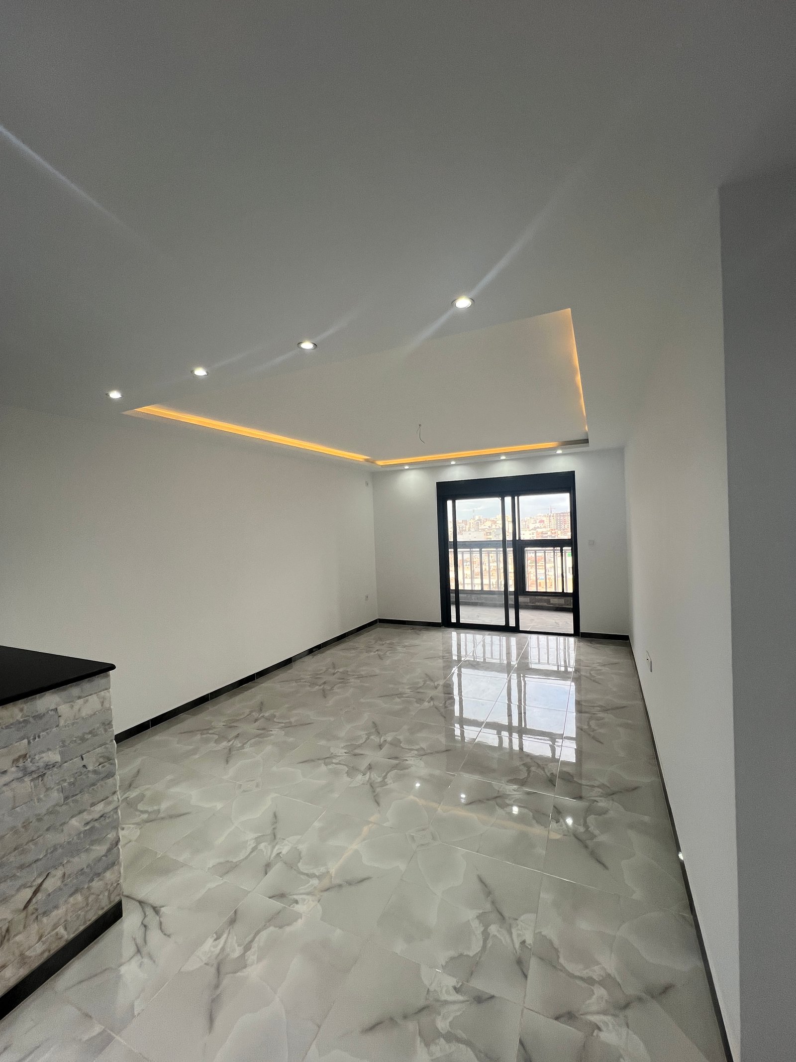 Appartement F4 à vendre à Maraval Oran