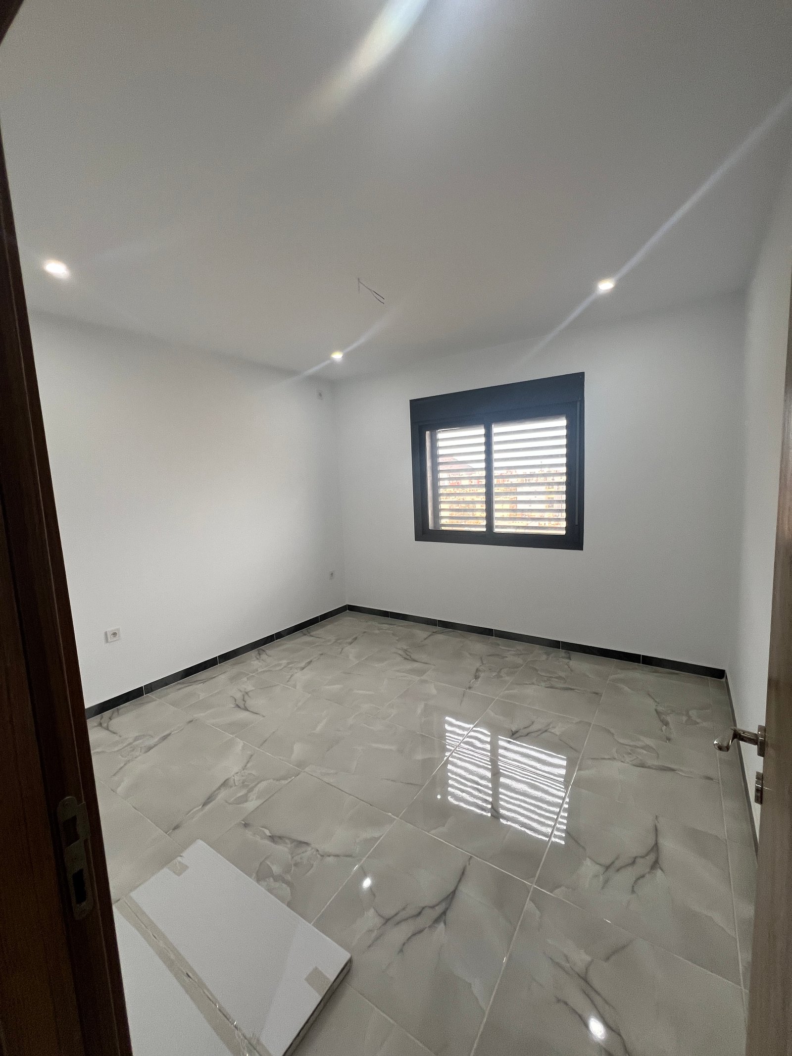 Appartement F4 à vendre à Maraval Oran