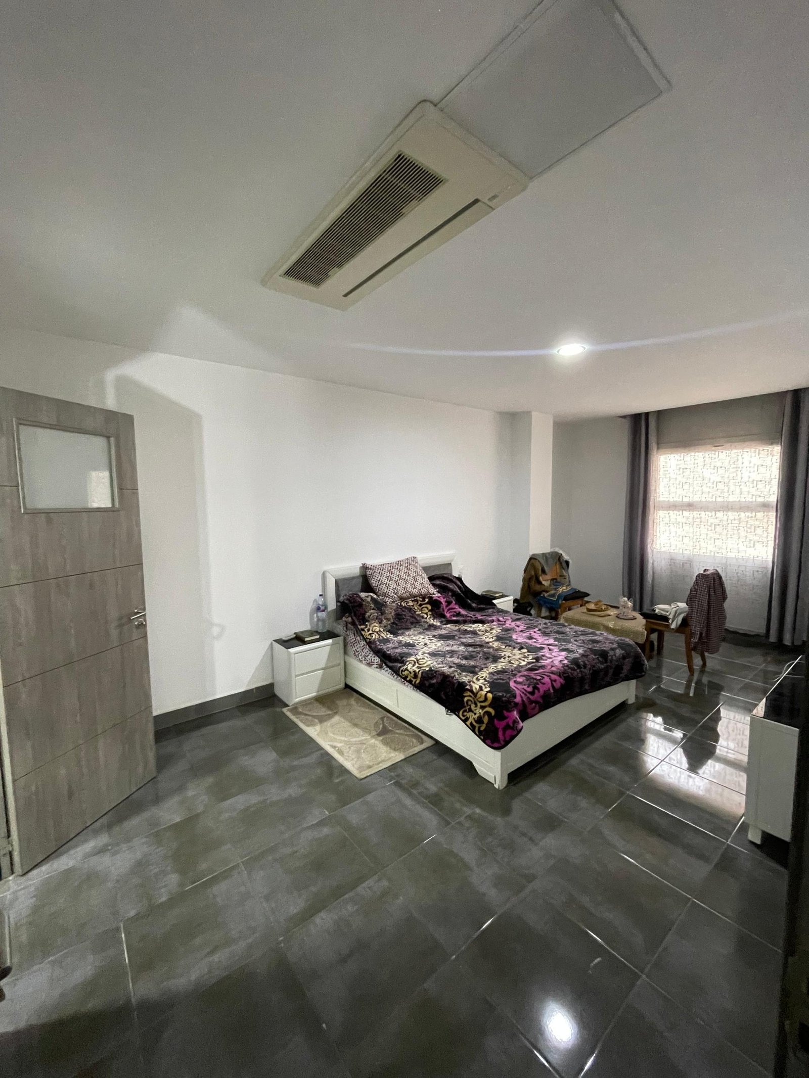 Appartement F4 à vendre à Les Falaises, Oran Sans vis-à-vis