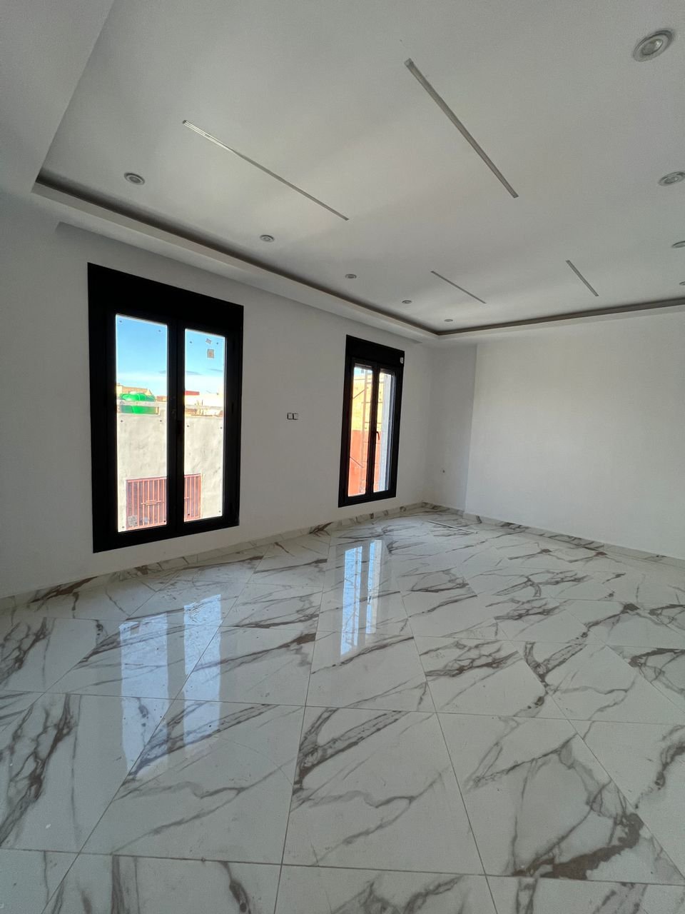 Appartement F3 à vendre à Belgaïd, Oran Sans vis-à-vis