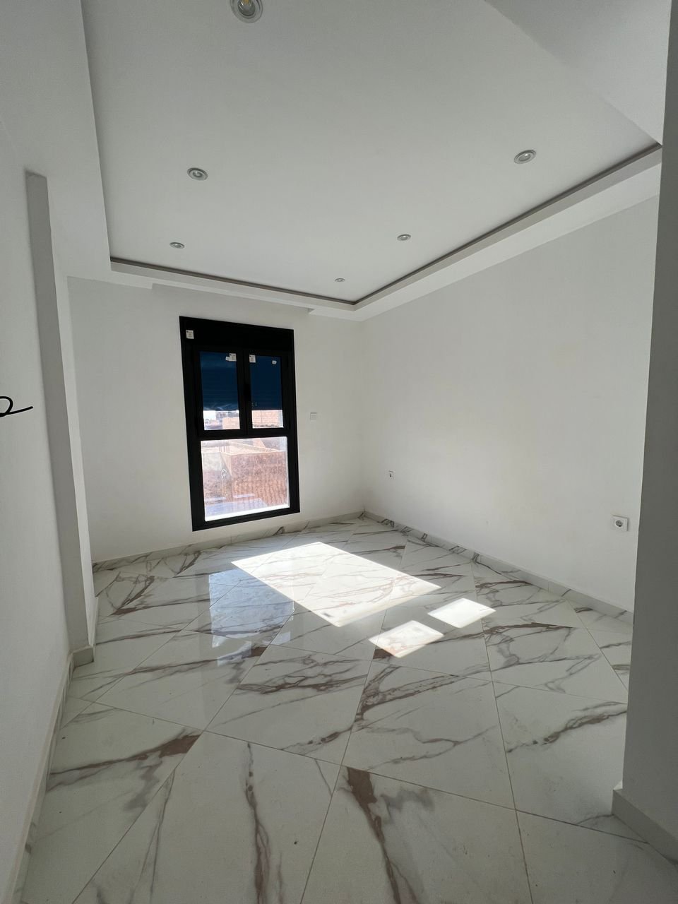 Appartement F3 à vendre à Belgaïd, Oran Sans vis-à-vis