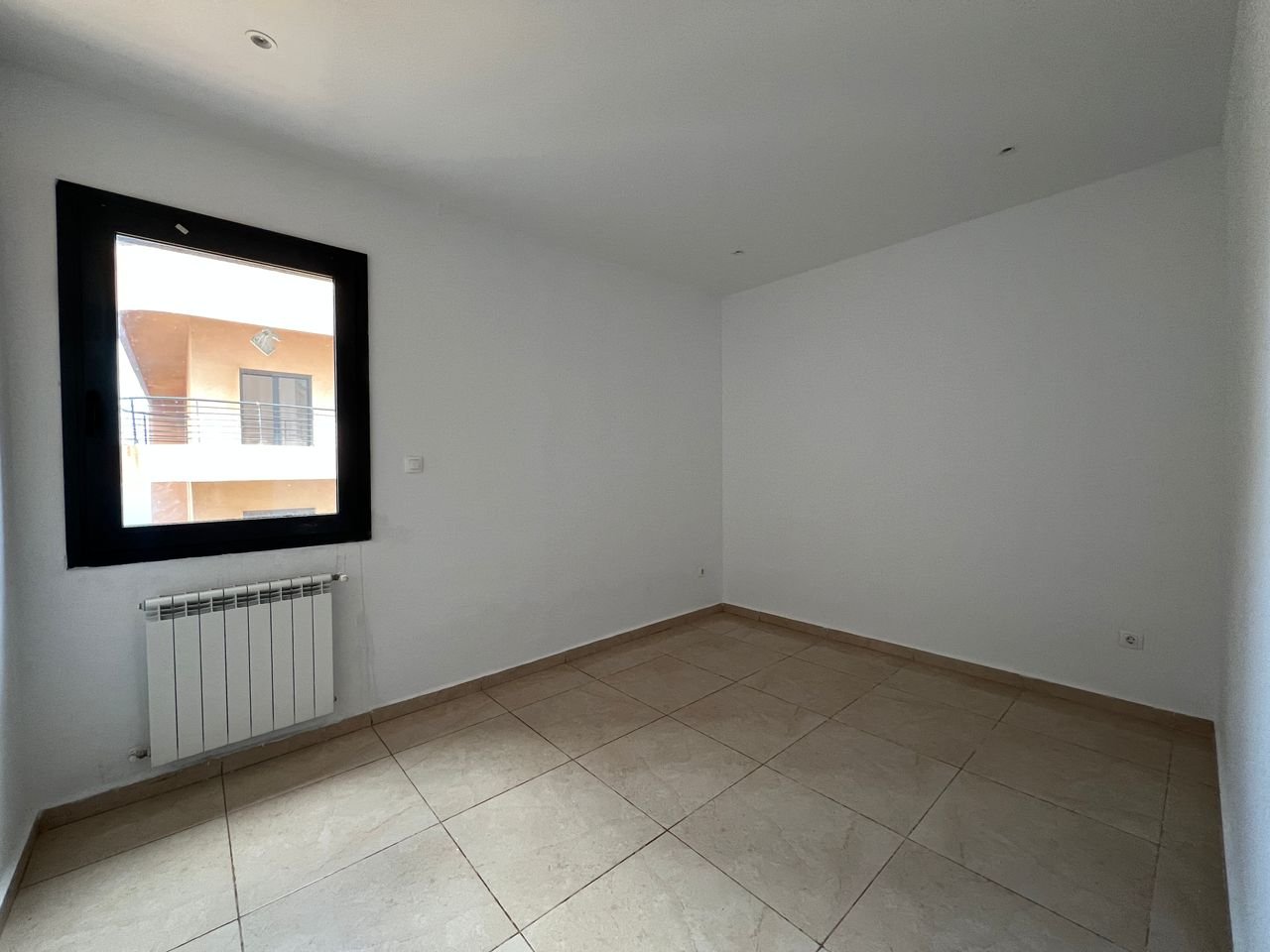 Appartement T5 à vendre à Bouchikhi, Oran