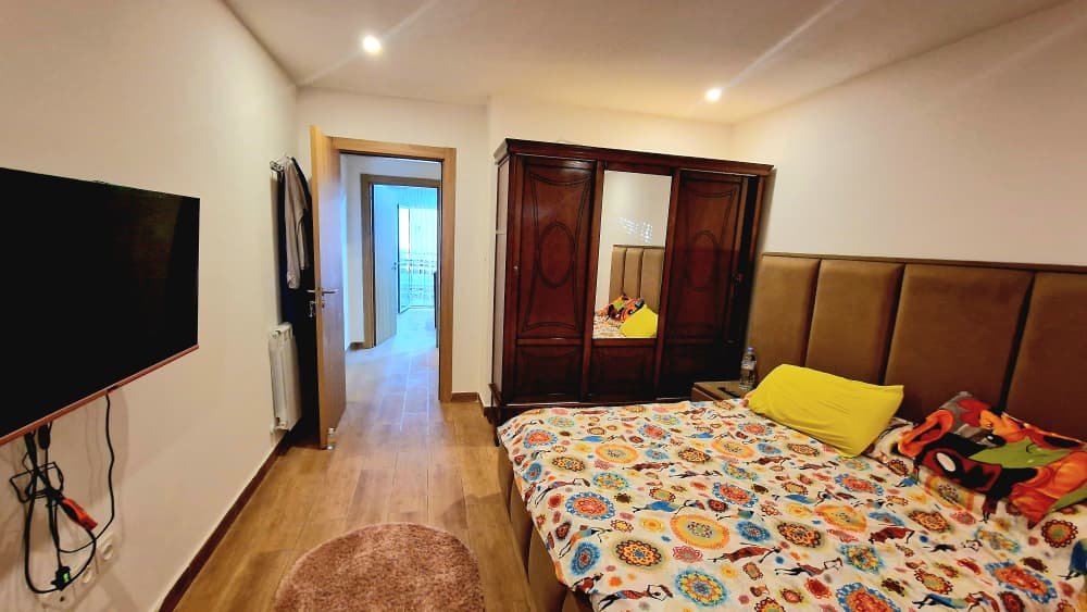 Appartement T3 à louer à Rond Point Pépinière, Oran Sans vis-à-vis