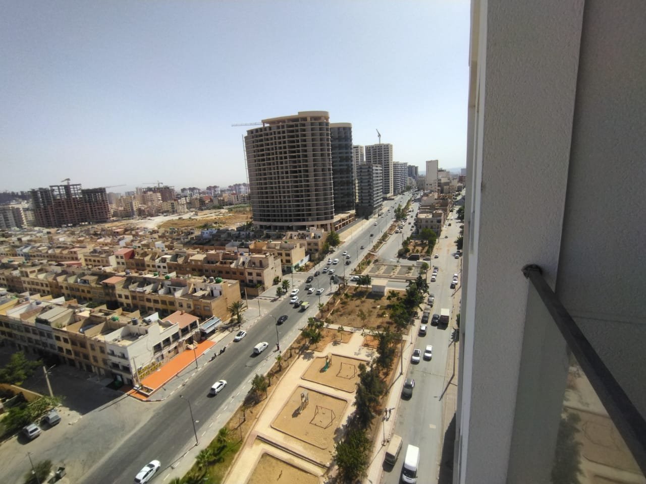 Appartement F4 à Millénium, Oran Sans vis-à-vis