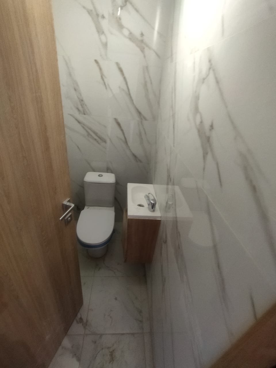 Appartement F4 à Millénium, Oran Sans vis-à-vis