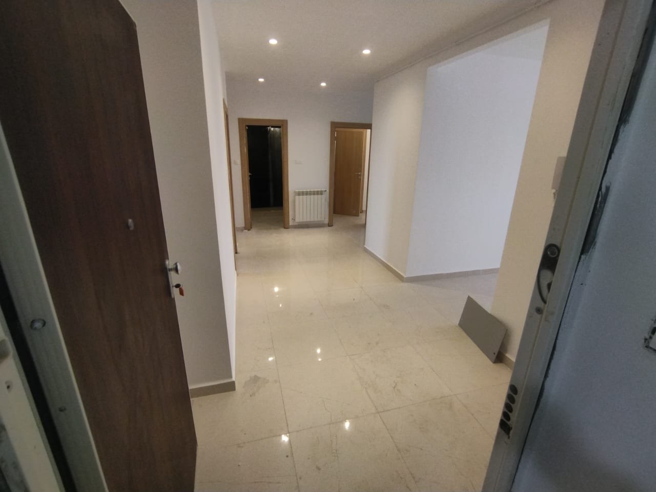 Appartement F4 à Millénium, Oran Sans vis-à-vis