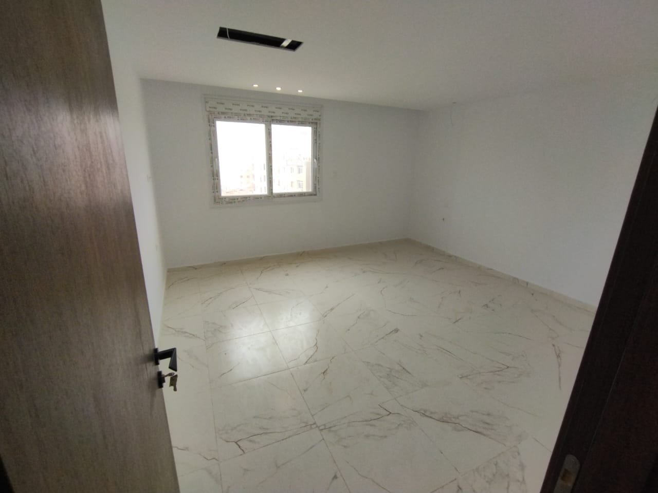 Appartement T5 à vendre à Bouchikhi, Oran Sans vis-à-vis