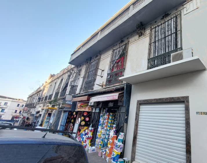 Local commercial à vendre à Plateau Saint-michel, Oran