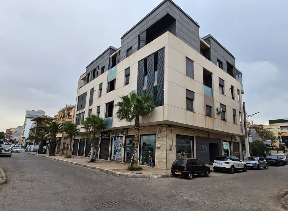 Appartement F4 à vendre à Maraval, Oran Sans vis-à-vis