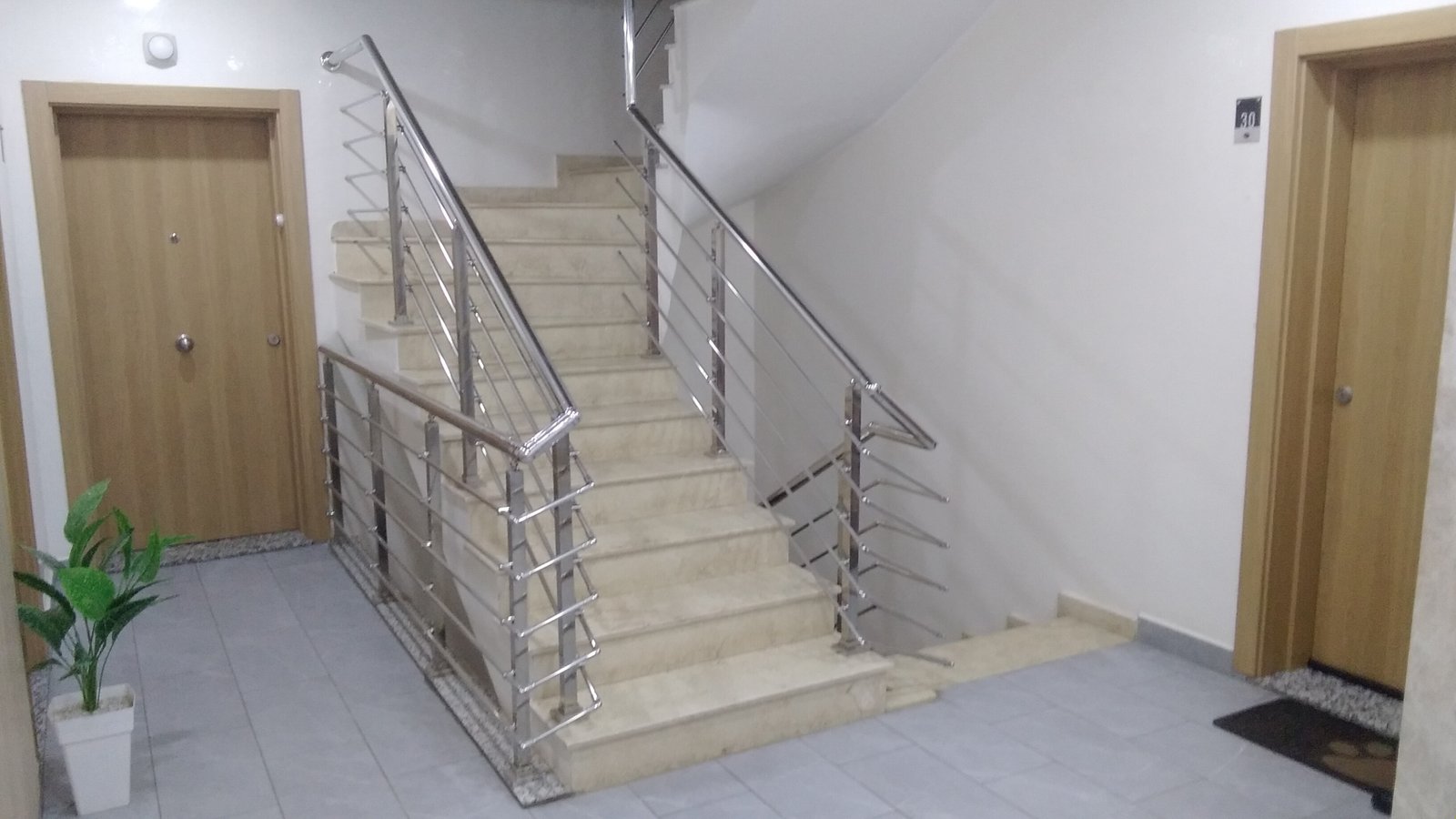 Appartement F4 à vendre à Maraval, Oran Sans vis-à-vis