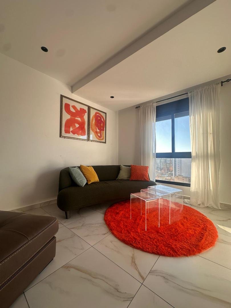 Appartement type F3 à louer à Fernand Ville, Oran.