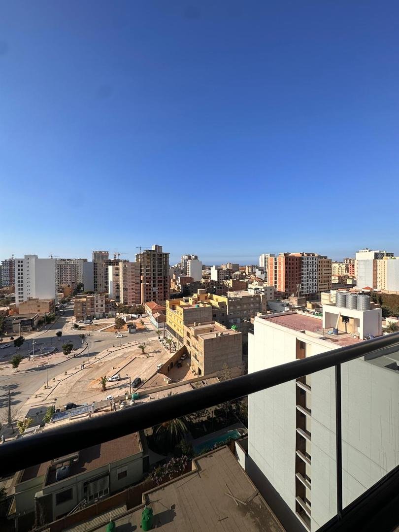 Appartement type F3 à louer à Fernand Ville, Oran.