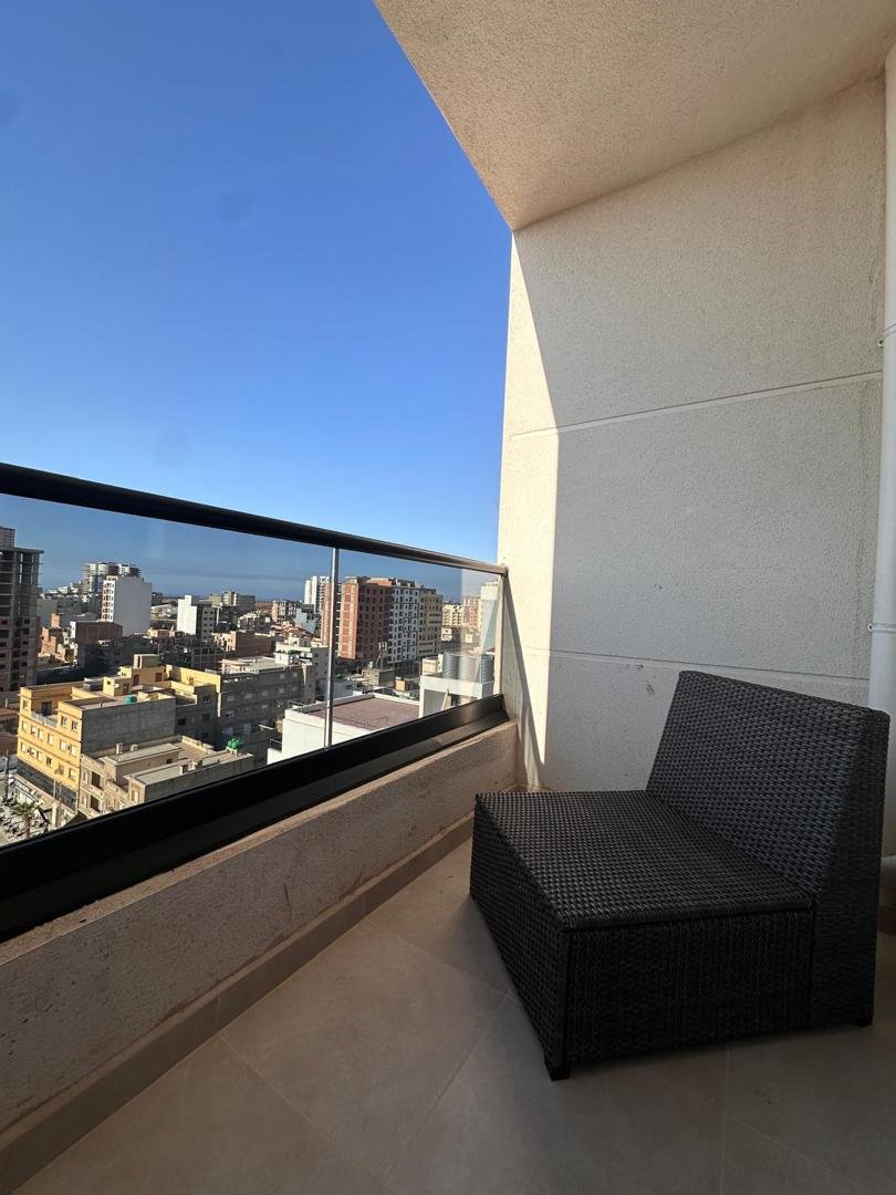 Appartement type F3 à louer à Fernand Ville, Oran.