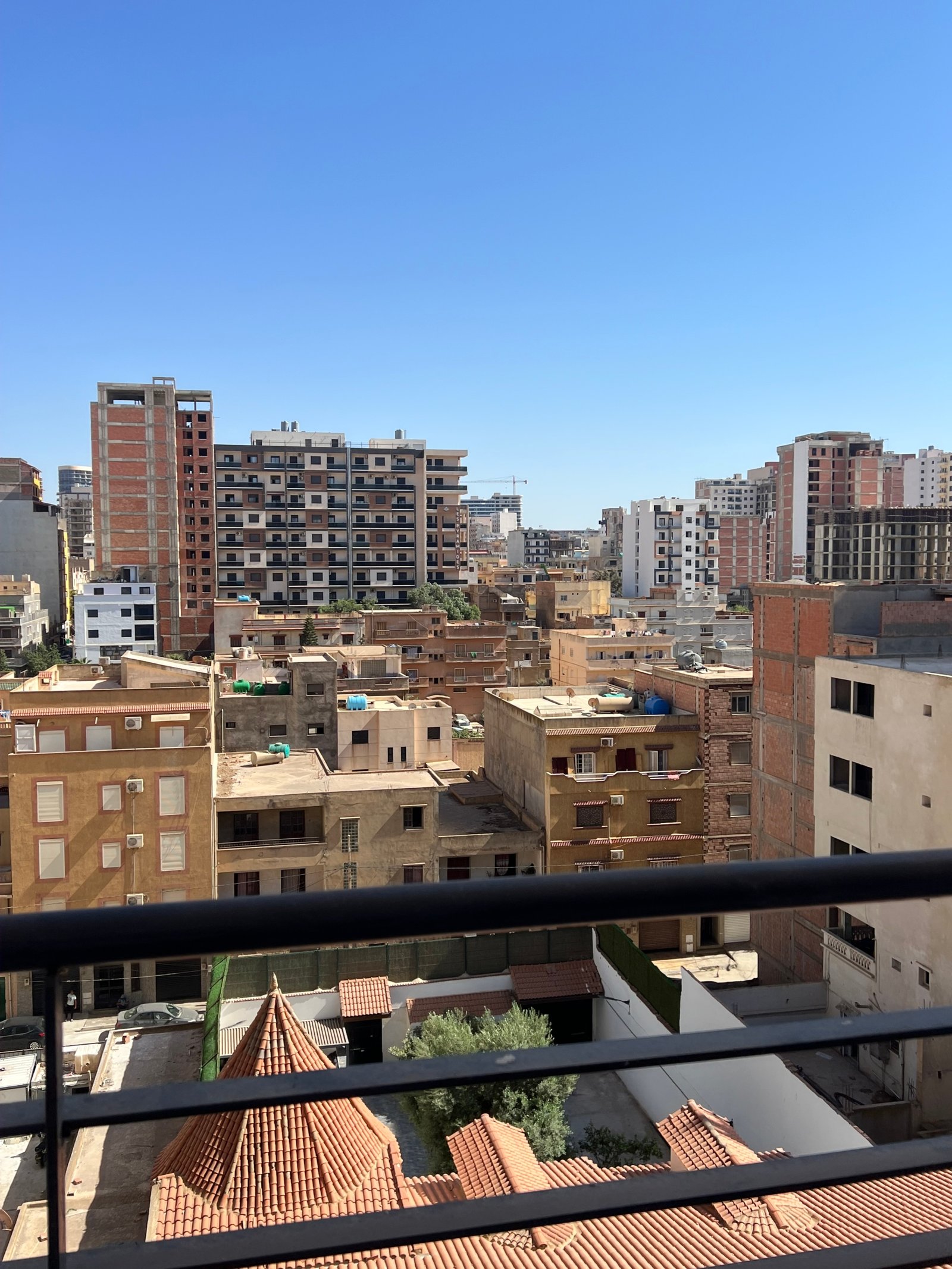 Appartement T2 à vendre à Fernand Ville, Oran Sans vis-à-vis