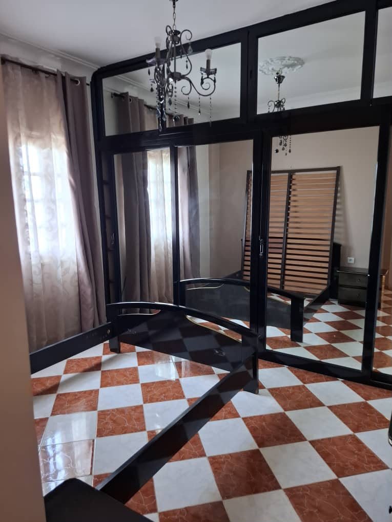 Appartement T4 à louer à Akid, Oran Sans vis-à-vis