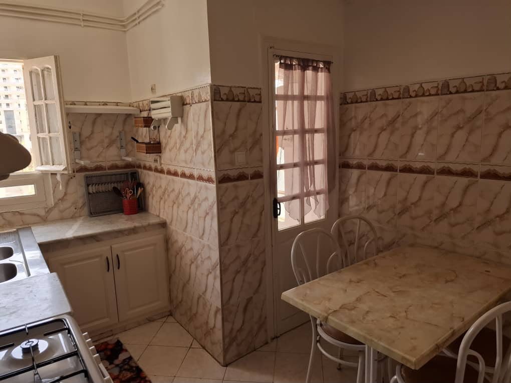 Appartement T4 à louer à Akid, Oran Sans vis-à-vis