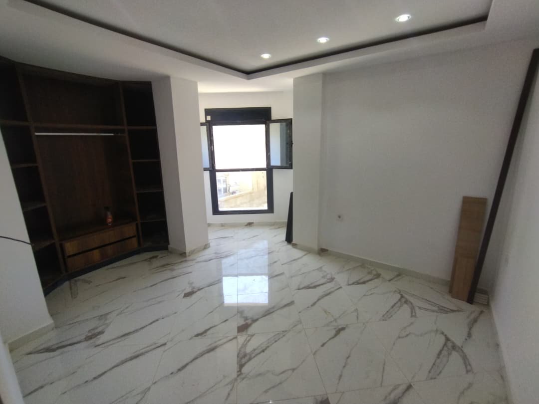 Appartement F3 à vendre à Belgaid, Oran