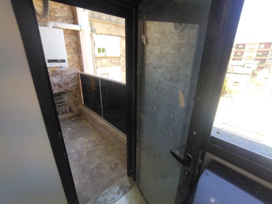 Appartement F3 à vendre à Belgaid, Oran
