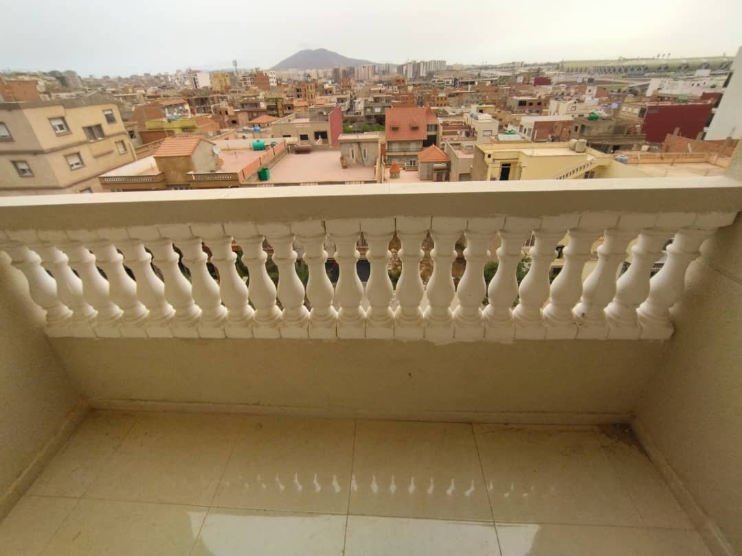 Appartement F4 à vendre à Millénium, Oran