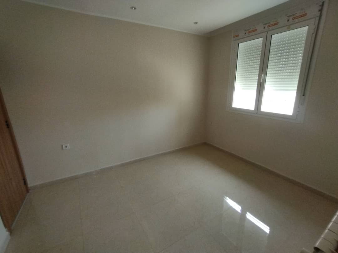 Appartement F4 à vendre à Millénium, Oran