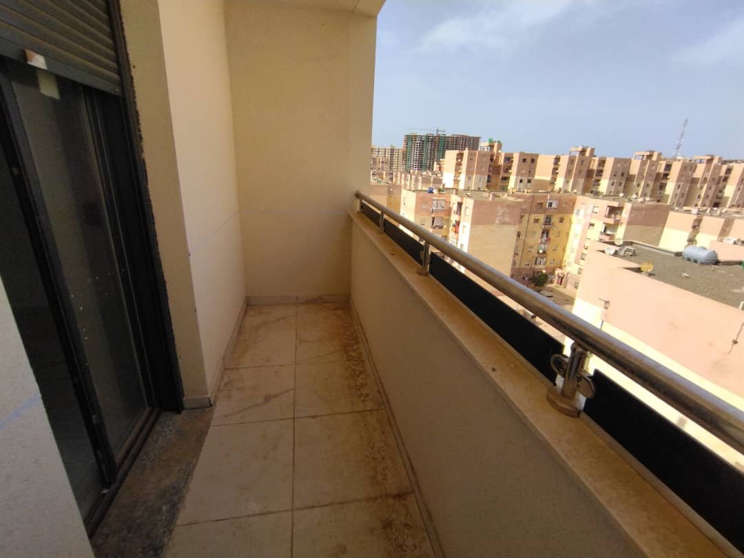 Appartement F4 à vendre à Blvd des cliniques, Oran