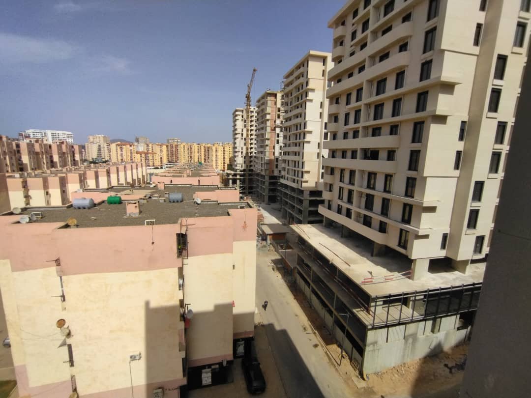 Appartement F4 à vendre à Blvd des cliniques, Oran